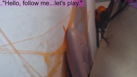 toxca69 online show from November 1, 2025, 3:19 am