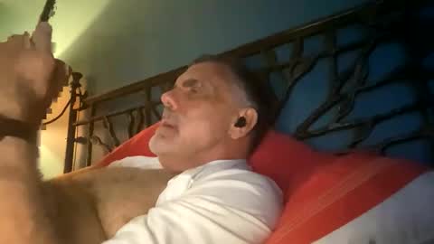 Snapshot of toysinmenow chatting on April 4, 2026, 4:33 am toysinmenow online show from April 4, 2026, 4:33 am