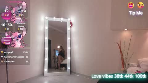 Snapshot of tracy_tay1or chatting on January 8, 2025, 6:41 am Tracy GMT2 Mon 3 AM - 4 PM Tue 3 AM - 4 PM Wed 3 AM - 4 PM Thur 3 AM - 4 PM Fri 3 AM - 4 PM online show from January 8, 2025, 6:41 am