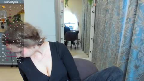 Snapshot of traneba chatting on February 2, 2025, 5:21 am Kate online show from February 2, 2025, 5:21 am