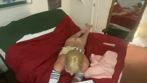 Snapshot of trannytush69 chatting on December 3, 2024, 8:16 am USA GURL online show from December 3, 2024, 8:16 am