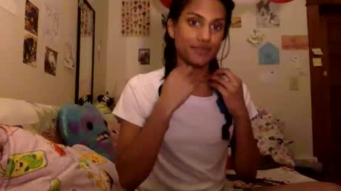 transamoure online show from February 9, 2026, 4:05 am