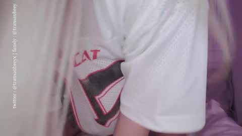 aubrey 3 online show from September 25, 2025, 7:39 pm