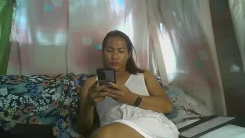 transhottie28 online show from February 17, 2025, 7:15 am