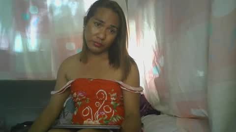 transhottie28 online show from February 24, 2025, 12:30 am