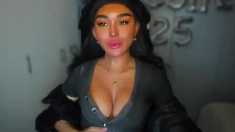 ALMIGHTY GODDESS VALENTINA online show from January 1, 2025, 5:44 pm