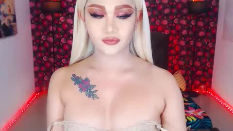 Snapshot of transplayfullolivia chatting on April 18, 2026, 7:51 pm KYLIE BELLA TS online show from April 18, 2026, 7:51 pm