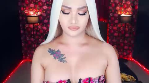 Snapshot of transplayfullolivia chatting on May 7, 2026, 1:11 am KYLIE BELLA TS online show from May 7, 2026, 1:11 am