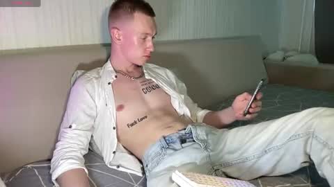 Travis online show from June 27, 2026, 12:22 pm