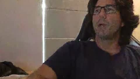 Snapshot of traviskenn chatting on March 31, 2026, 11:32 am TravisKenn online show from March 31, 2026, 11:32 am
