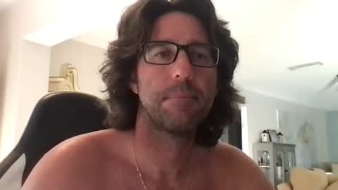 Snapshot of traviskenn chatting on May 13, 2026, 11:40 am TravisKenn online show from May 13, 2026, 11:40 am