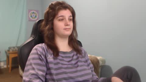 TreeJeanne online show from February 28, 2025, 1:03 pm