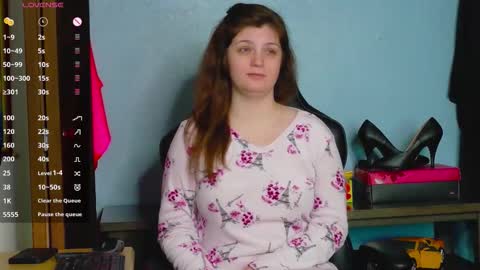 TreeJeanne online show from November 4, 2025, 2:54 am