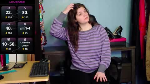 TreeJeanne online show from December 22, 2025, 3:53 pm