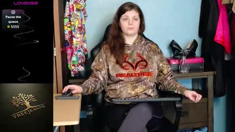 TreeJeanne online show from January 15, 2026, 4:11 pm