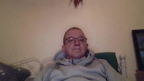 Snapshot of trev8331 chatting on December 21, 2025, 11:06 am Fe-fi-fo-fum online show from December 21, 2025, 11:06 am