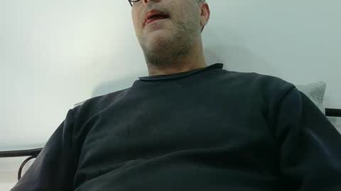 Snapshot of trevido4u chatting on March 29, 2026, 3:28 am trevido4u online show from March 29, 2026, 3:28 am