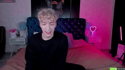 TrevorBenson online show from November 20, 2025, 8:58 am