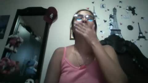 triana_bell online show from October 20, 2025, 1:39 am