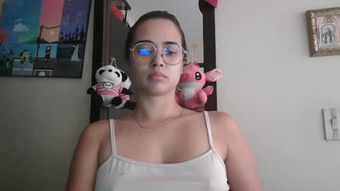 triana_bell online show from May 27, 2026, 4:59 pm