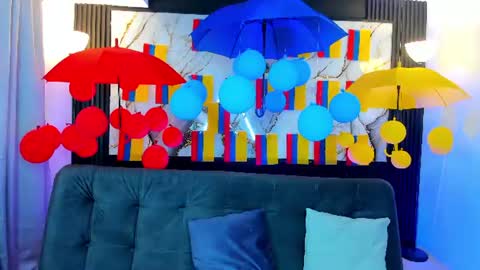 Snapshot of triiangel_latinboy chatting on June 22, 2026, 12:35 pm Johan online show from June 22, 2026, 12:35 pm