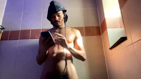 Snapshot of trillahung chatting on September 20, 2025, 2:29 pm WapBopper online show from September 20, 2025, 2:29 pm