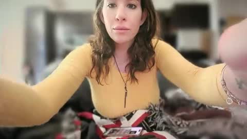 MadisonMontgomery online show from January 6, 2025, 8:18 pm