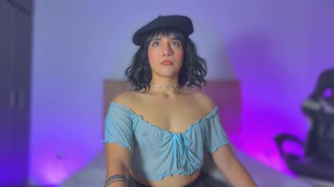 Snapshot of trinydoll chatting on April 13, 2026, 12:43 pm Triny online show from April 13, 2026, 12:43 pm