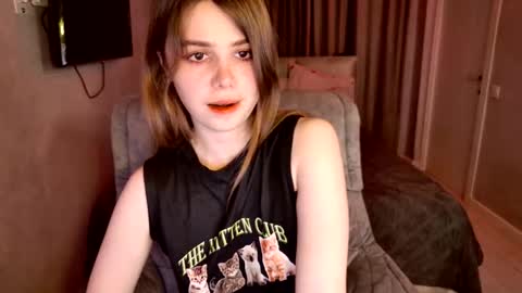 tripleprinces online show from October 8, 2025, 5:54 pm