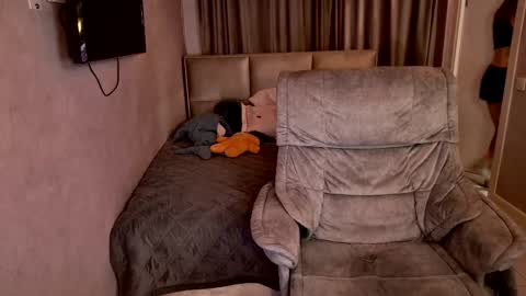 tripleprinces online show from February 7, 2026, 5:05 pm