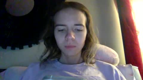 trippybb222 online show from November 17, 2025, 12:22 pm