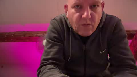 Snapshot of tritonspace chatting on September 25, 2025, 2:59 am Triton online show from September 25, 2025, 2:59 am