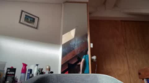 Snapshot of tritonspace chatting on October 4, 2025, 8:23 am Triton online show from October 4, 2025, 8:23 am