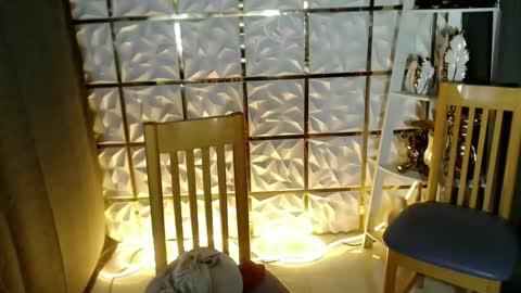 trixie_foxslut online show from April 14, 2026, 12:11 pm