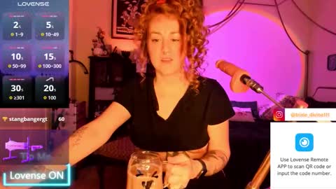 Trixie Divine online show from March 5, 2026, 1:12 am