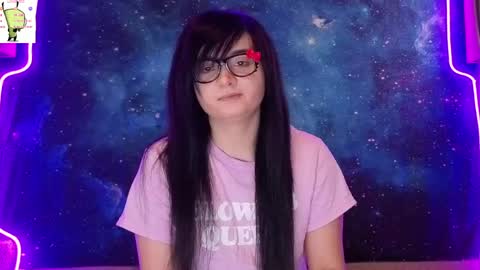 trixiedoescamcam online show from May 20, 2026, 5:08 pm