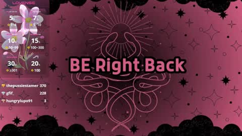 Snapshot of trixxiee_ chatting on February 21, 2025, 11:32 pm trixxiee_ online show from February 21, 2025, 11:32 pm