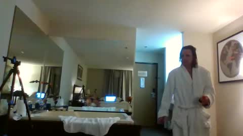 Snapshot of trojanswingers chatting on February 24, 2026, 6:33 am trojanswingers online show from February 24, 2026, 6:33 am