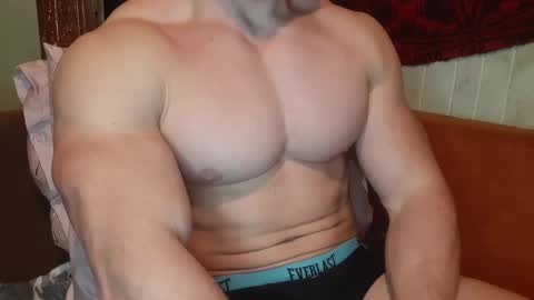 Snapshot of troncq chatting on February 28, 2025, 3:59 pm Troncq online show from February 28, 2025, 3:59 pm