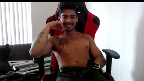 Snapshot of tropicalmadness chatting on February 1, 2025, 6:21 am Archie Torres online show from February 1, 2025, 6:21 am