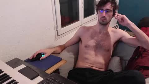 Snapshot of trucdeoufouf chatting on January 19, 2025, 9:45 pm trucdeoufouf online show from January 19, 2025, 9:45 pm