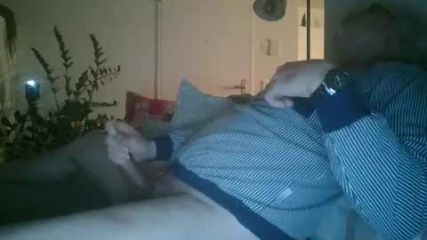 Snapshot of trukturk chatting on February 26, 2025, 9:16 pm trukturk online show from February 26, 2025, 9:16 pm