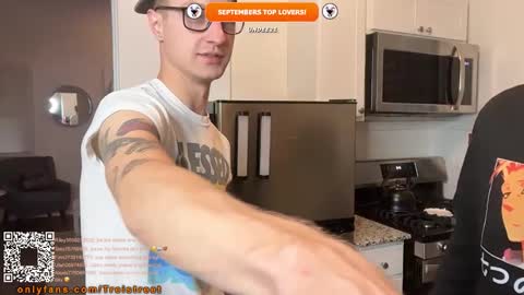 Snapshot of trystoph chatting on November 15, 2025, 12:45 pm Treistoph online show from November 15, 2025, 12:45 pm