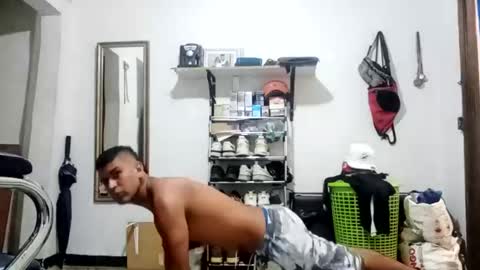 Snapshot of ts_herrera chatting on January 29, 2025, 5:13 pm ts_herrera online show from January 29, 2025, 5:13 pm