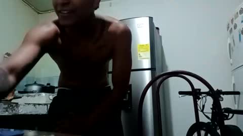 Snapshot of ts_herrera chatting on February 7, 2025, 12:39 pm ts_herrera online show from February 7, 2025, 12:39 pm