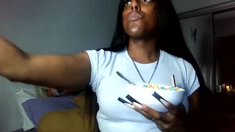 Snapshot of tsamberwhite007 chatting on January 13, 2025, 2:18 am Amber White online show from January 13, 2025, 2:18 am
