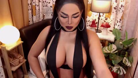 Snapshot of tsdarkdevon chatting on February 6, 2025, 10:15 am tsdarkdevon online show from February 6, 2025, 10:15 am