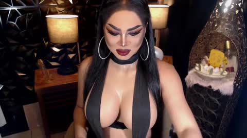 Snapshot of tsdarkdevon chatting on February 12, 2025, 12:44 pm tsdarkdevon online show from February 12, 2025, 12:44 pm