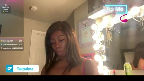 Snapshot of tsfoxx chatting on May 21, 2026, 3:35 am tsfoxx online show from May 21, 2026, 3:35 am