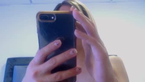 Salome  IG  Salomeeblondex  online show from May 19, 2026, 3:35 am